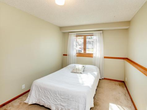 1372 Granite Lane N Oakdale MN 55128