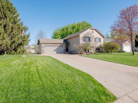 1372 Granite Lane N Oakdale MN 55128