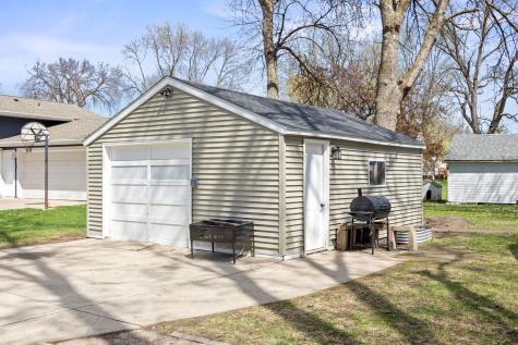 437 Linden Avenue SW Hutchinson MN 55350