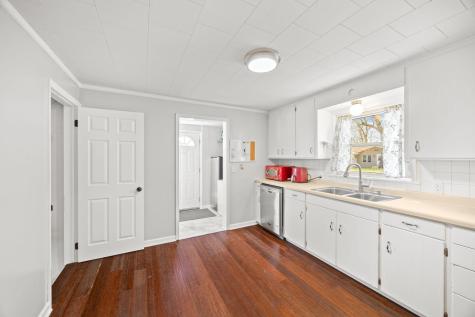 437 Linden Avenue SW Hutchinson MN 55350