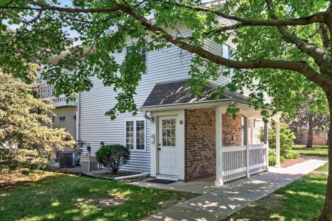 1063 Duckwood Drive Eagan MN 55123