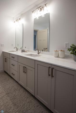 8907 Cottonwood Boulevard Horace ND 58047