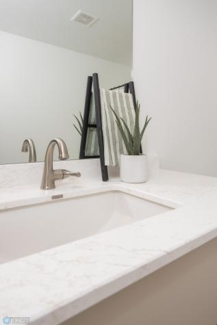 8907 Cottonwood Boulevard Horace ND 58047