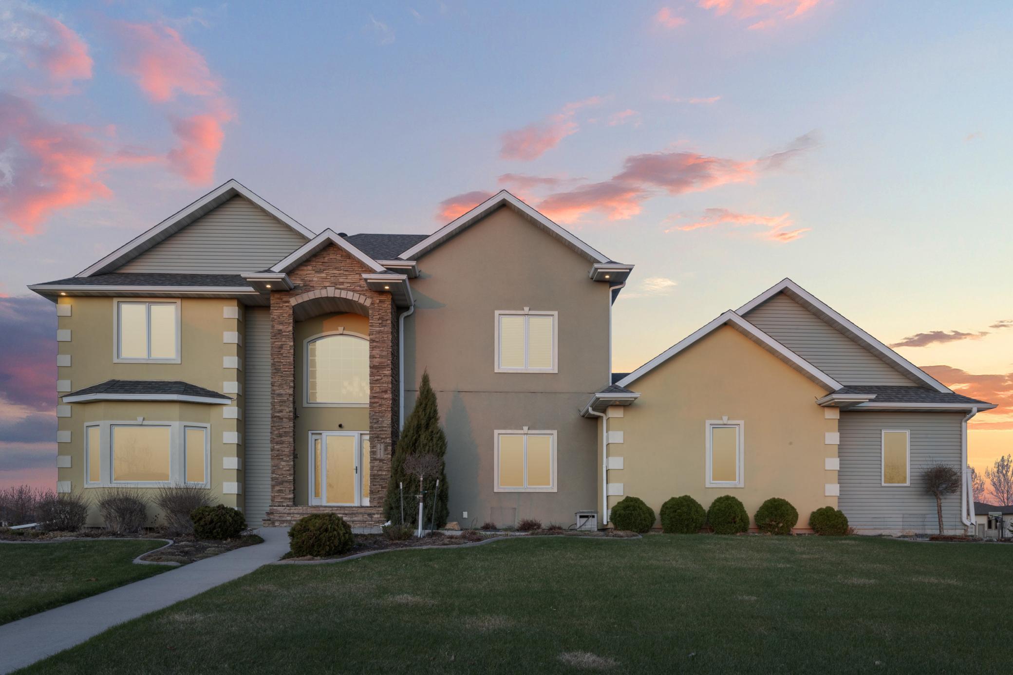 3413 50th Street N Reiles Acres ND 58102