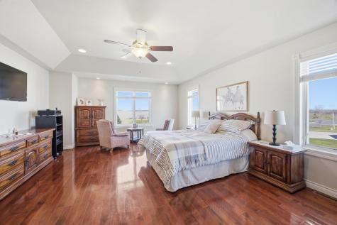 3413 50th Street N Reiles Acres ND 58102