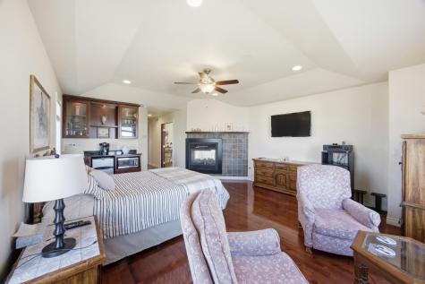 3413 50th Street N Reiles Acres ND 58102