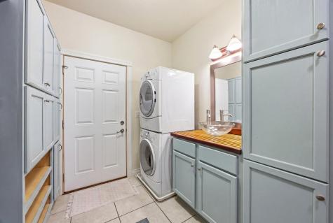 3413 50th Street N Reiles Acres ND 58102
