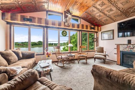 160 N State Road 35 Alma WI 54610