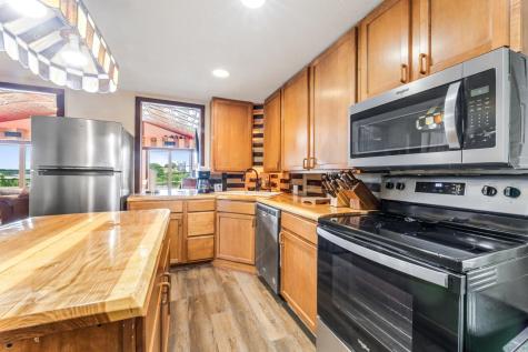 160 N State Road 35 Alma WI 54610