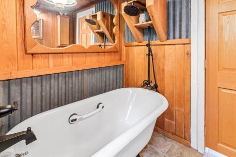 160 N State Road 35 Alma WI 54610