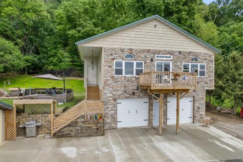 160 N State Road 35 Alma WI 54610