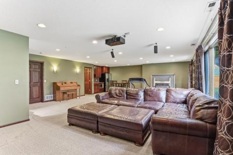 10360 Quail Avenue N Brooklyn Park MN 55443