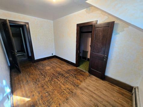 109 5th Avenue SE Pipestone MN 56164
