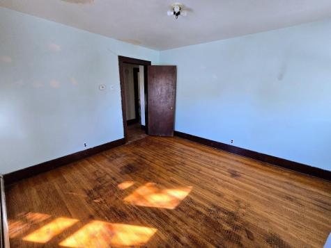 109 5th Avenue SE Pipestone MN 56164