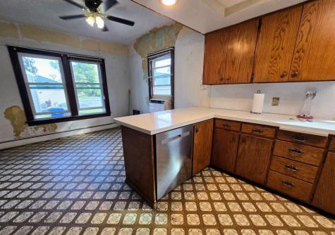 109 5th Avenue SE Pipestone MN 56164