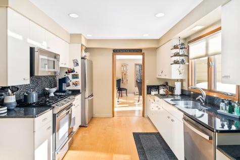 1722 North Road Duluth MN 55811