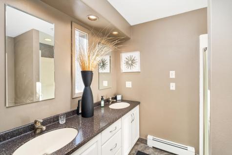 1722 North Road Duluth MN 55811
