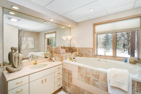 1722 North Road Duluth MN 55811