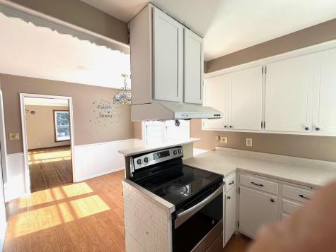 1415 Burke Avenue W Roseville MN 55113