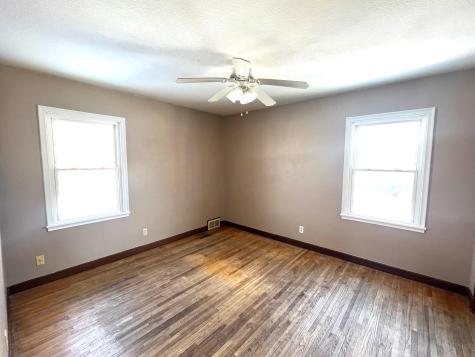 1415 Burke Avenue W Roseville MN 55113