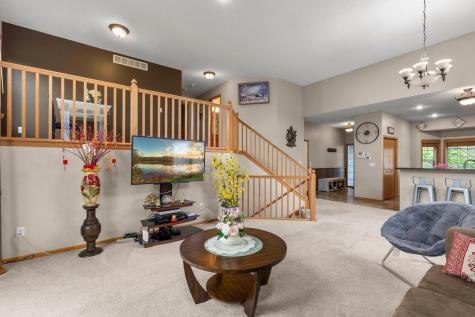 1177 Danube Avenue Shakopee MN 55379