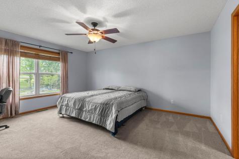 1177 Danube Avenue Shakopee MN 55379