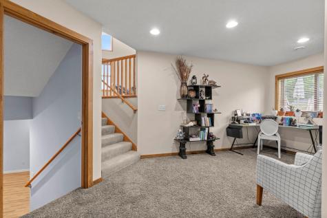 1177 Danube Avenue Shakopee MN 55379