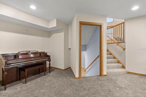 1177 Danube Avenue Shakopee MN 55379