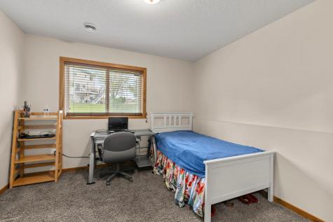 1177 Danube Avenue Shakopee MN 55379