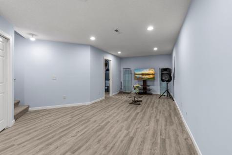 1177 Danube Avenue Shakopee MN 55379
