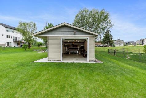 1177 Danube Avenue Shakopee MN 55379
