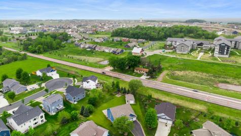 1177 Danube Avenue Shakopee MN 55379
