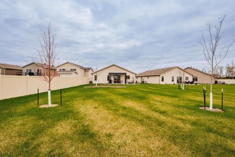3321 Maple Leaf Loop S Fargo ND 58104