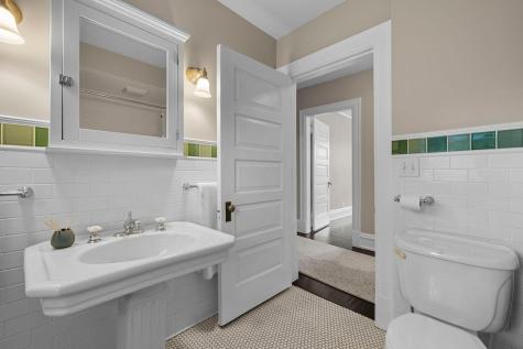 1930 Girard Avenue S Minneapolis MN 55403