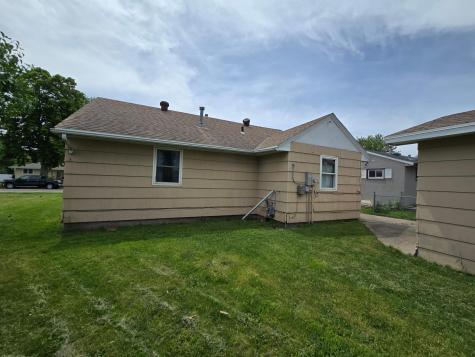 203 Thomas Avenue Worthington MN 56187