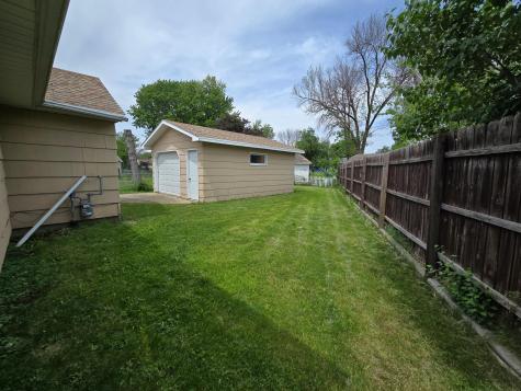 203 Thomas Avenue Worthington MN 56187