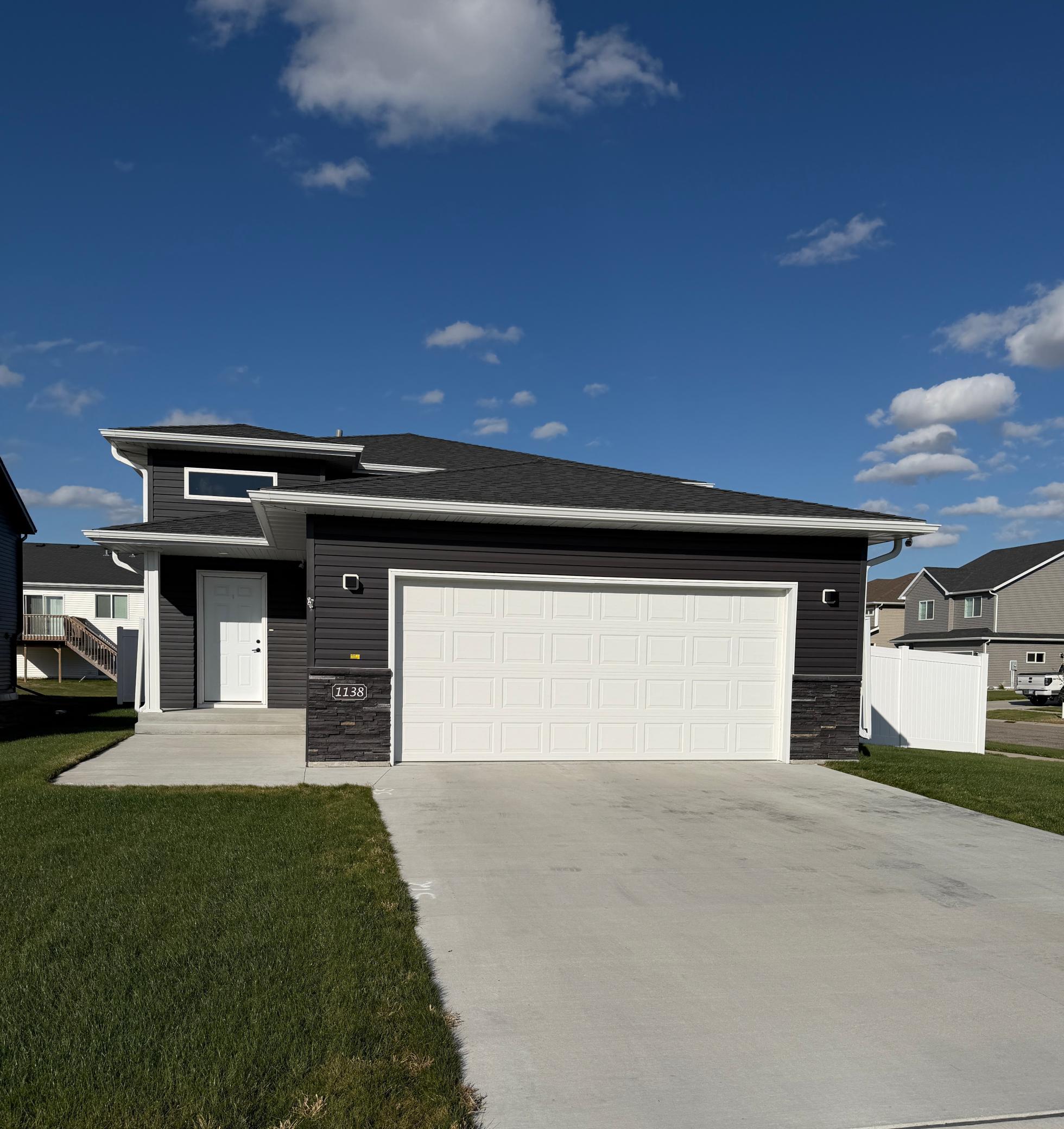 1138 46th Avenue S Moorhead MN 56560