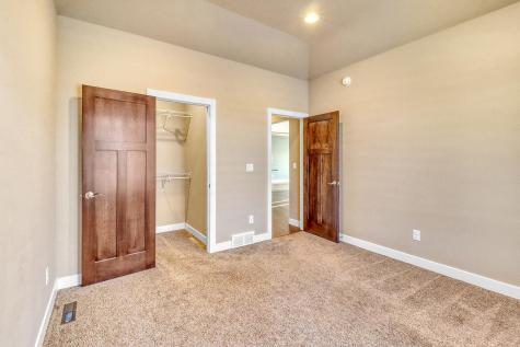 5050 Prosperity Way S Fargo ND 58104