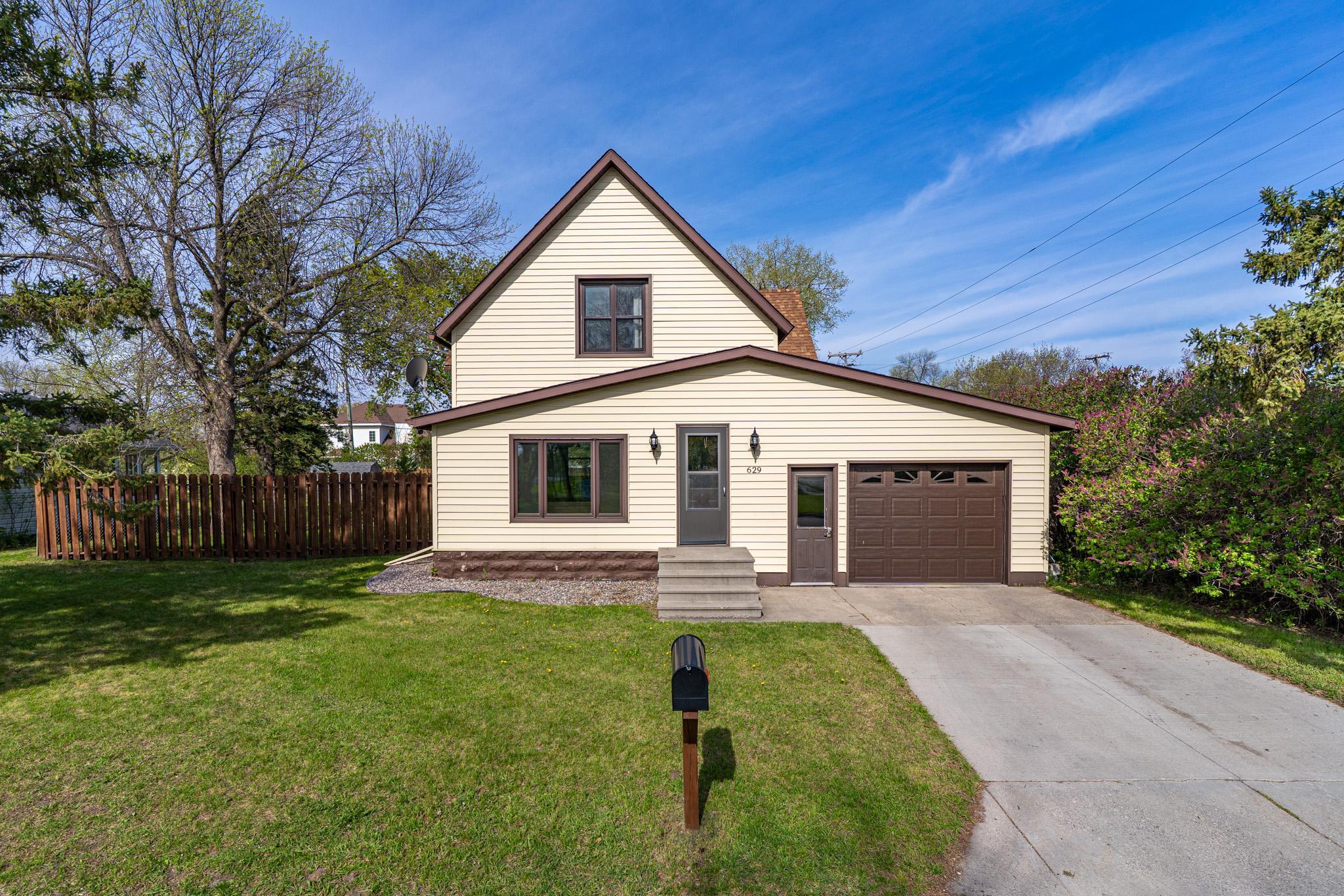 629 Barrette Street Crookston MN 56716