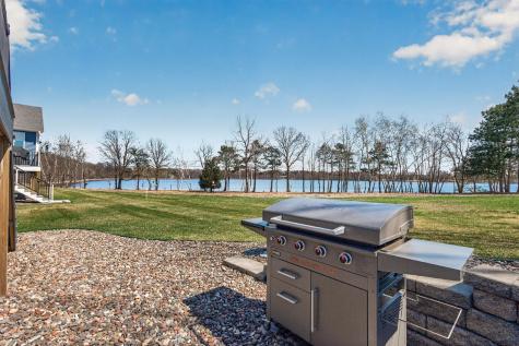 25415 Farmstead Lane Wyoming MN 55092