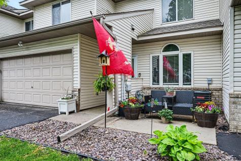 1106 Crystal Place W Chaska MN 55318