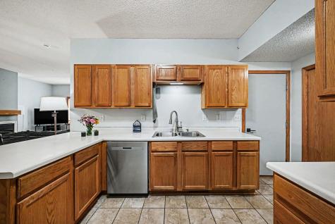 1106 Crystal Place W Chaska MN 55318