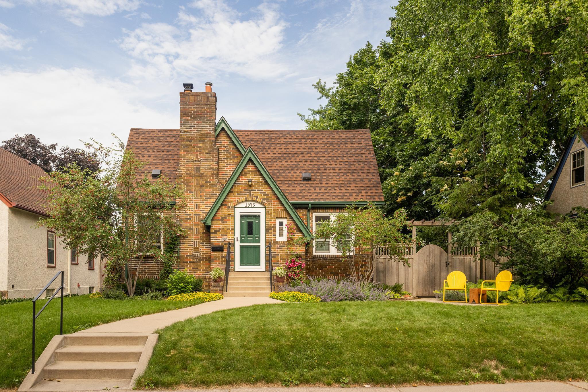 1549 Simpson Street Saint Paul MN 55108