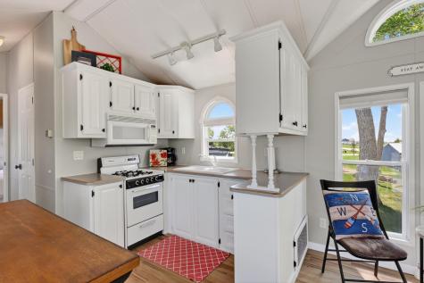 633 Cihlars Point Circle SW Alexandria MN 56308