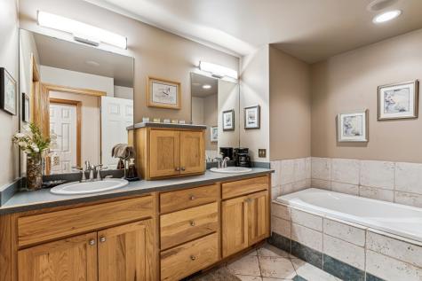 4584 Lake Court White Bear Lake MN 55110