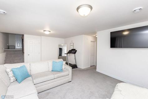6063 8th Street W West Fargo ND 58078