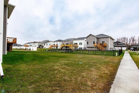 6063 8th Street W West Fargo ND 58078