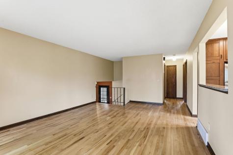 2750 17th Street NW New Brighton MN 55112