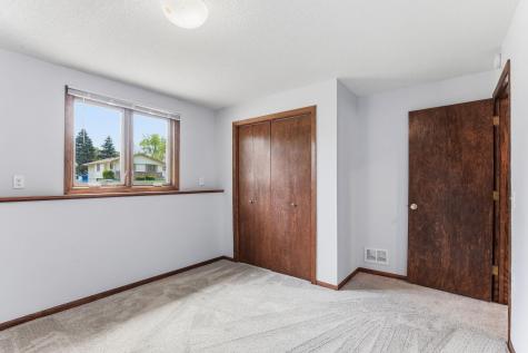 2750 17th Street NW New Brighton MN 55112