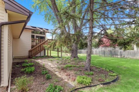 2750 17th Street NW New Brighton MN 55112
